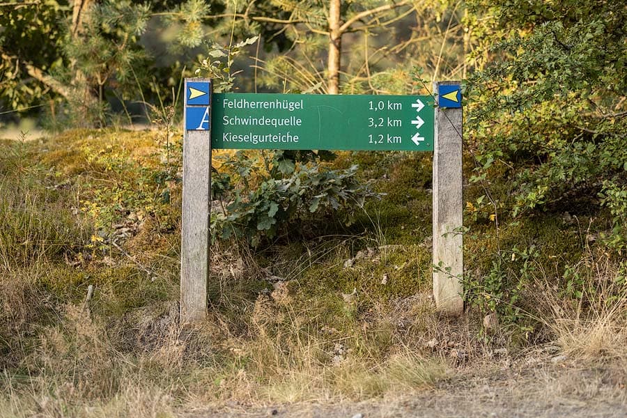 Wanderwege Hinweis in der Schwindebecker Heide