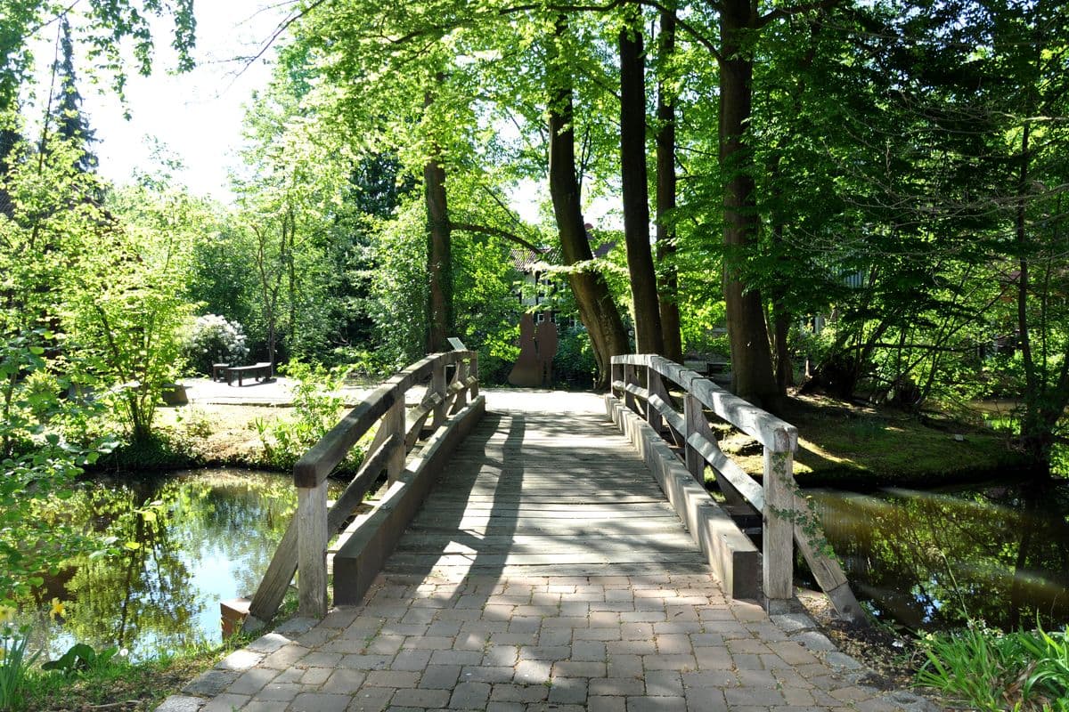 Die Brücke, um auf die Trauinsel mit dem Trauhaus zu gelangen