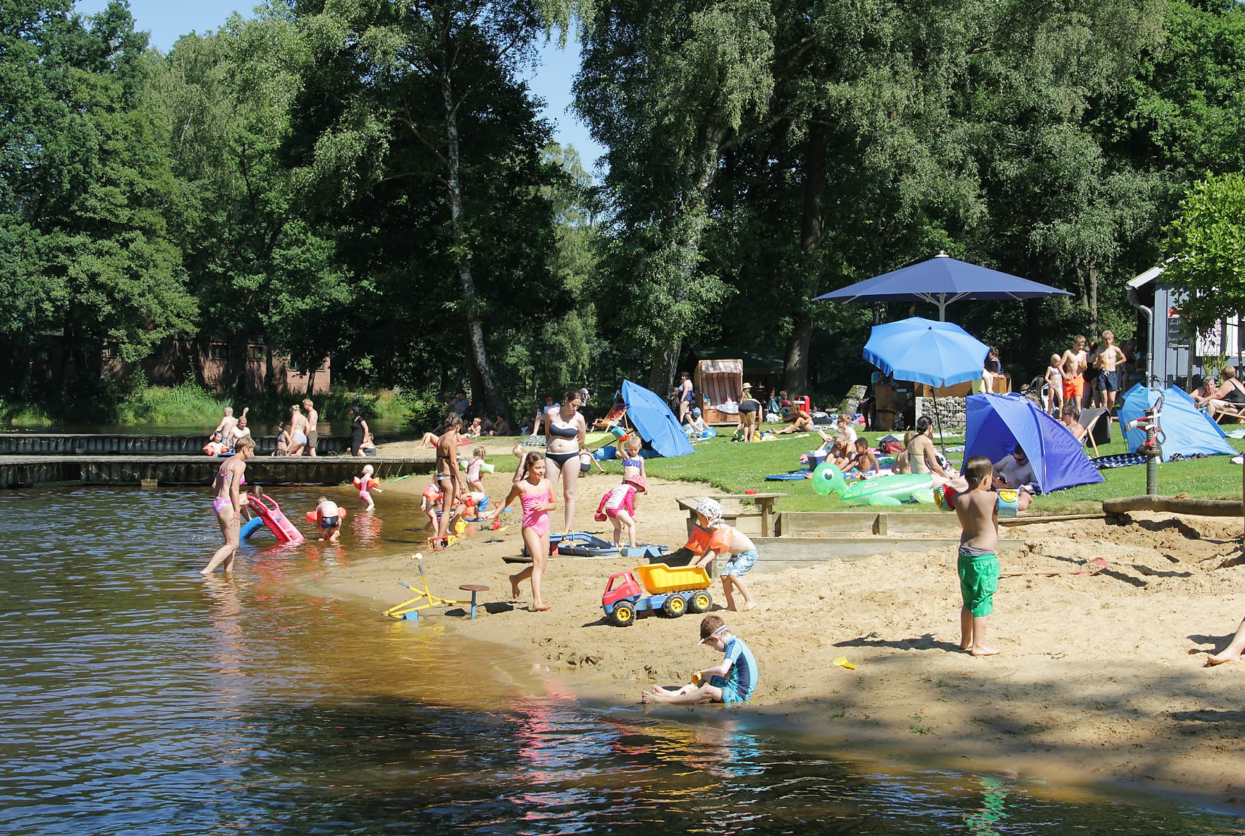 Blick auf Kleinkindbereich im Strandbad Dorfmark