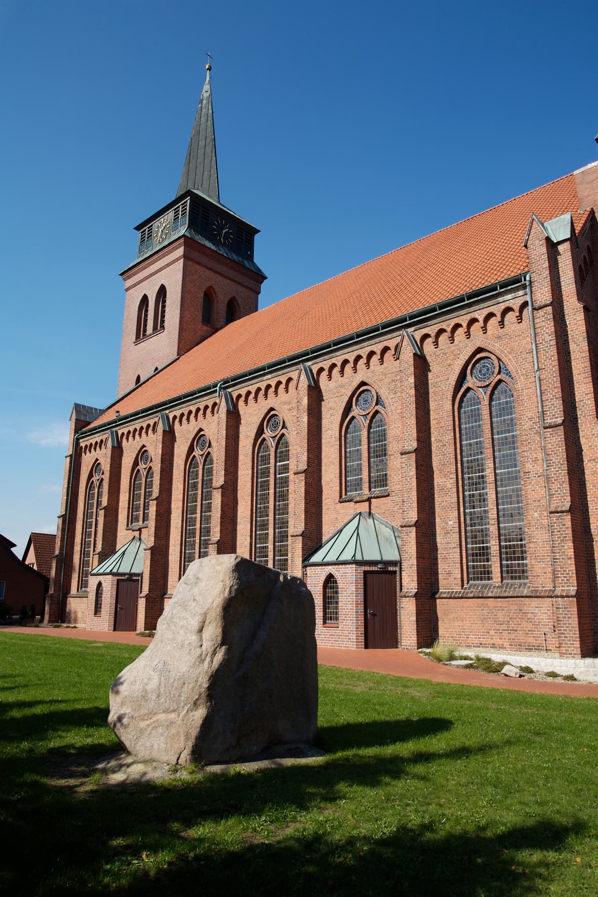 Große Kreuzkirche Seite