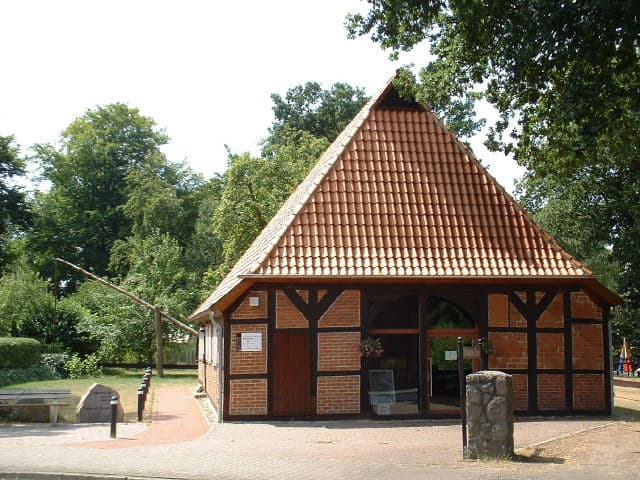 Außenansicht des Archäologischen Museums Oldendorf/Luhe