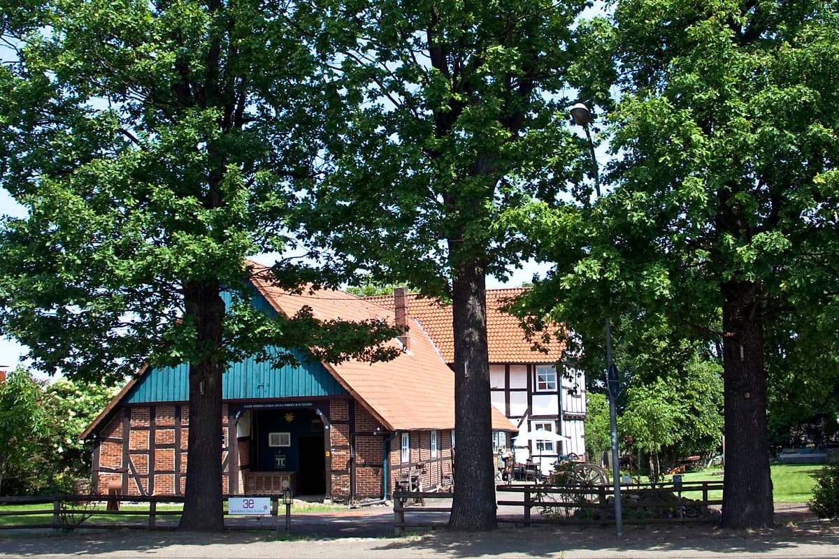 Außenansicht Antikhof Drei Eichen