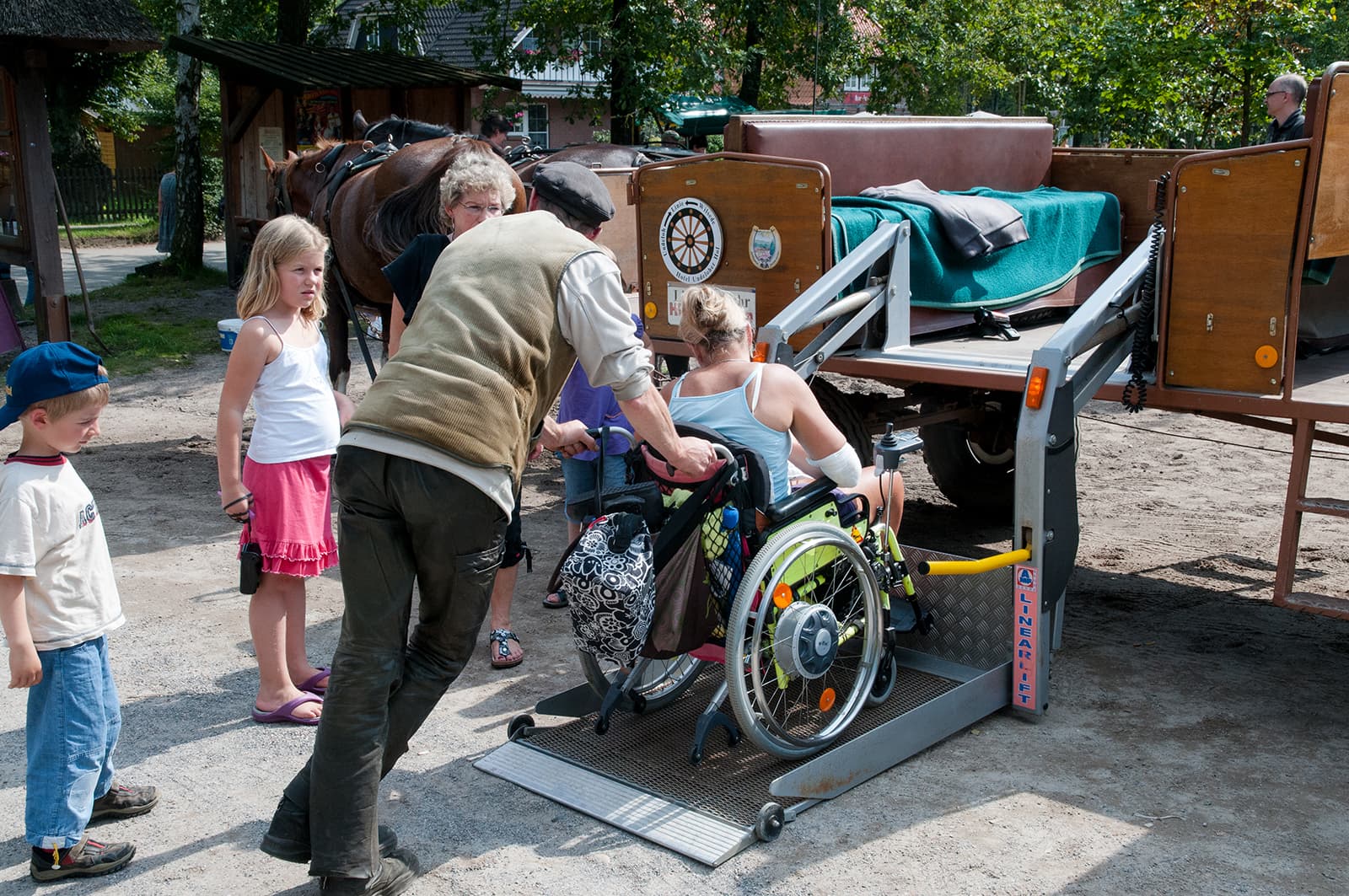 Beladen mit der Rollstuhlrampe