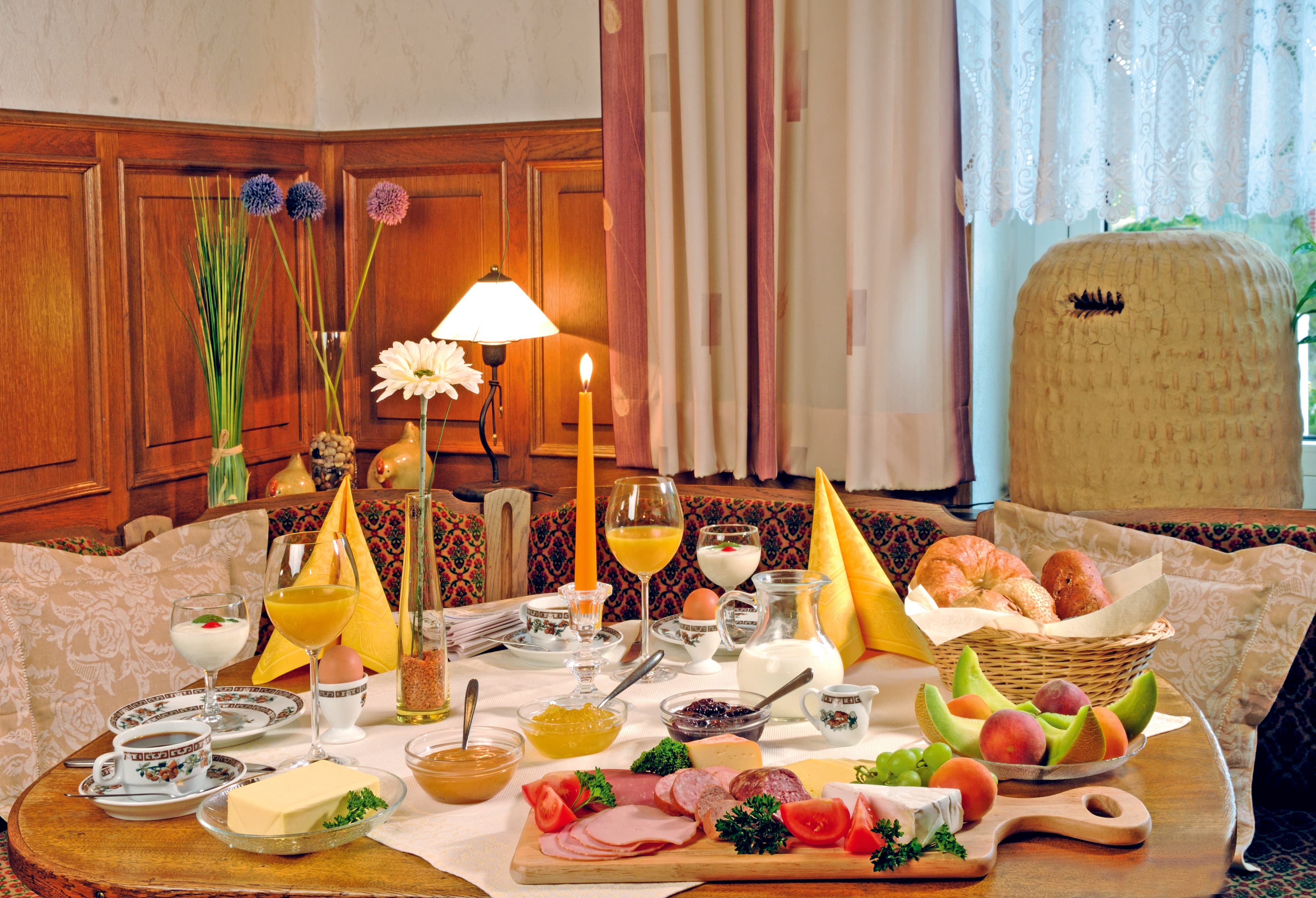 Frühstückstisch in dem Landgasthaus Zum Naturschutzpark in Bispingen