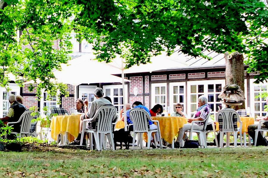 Terrasse NATUROTEL Hotel Schäferhof Schneverdingen