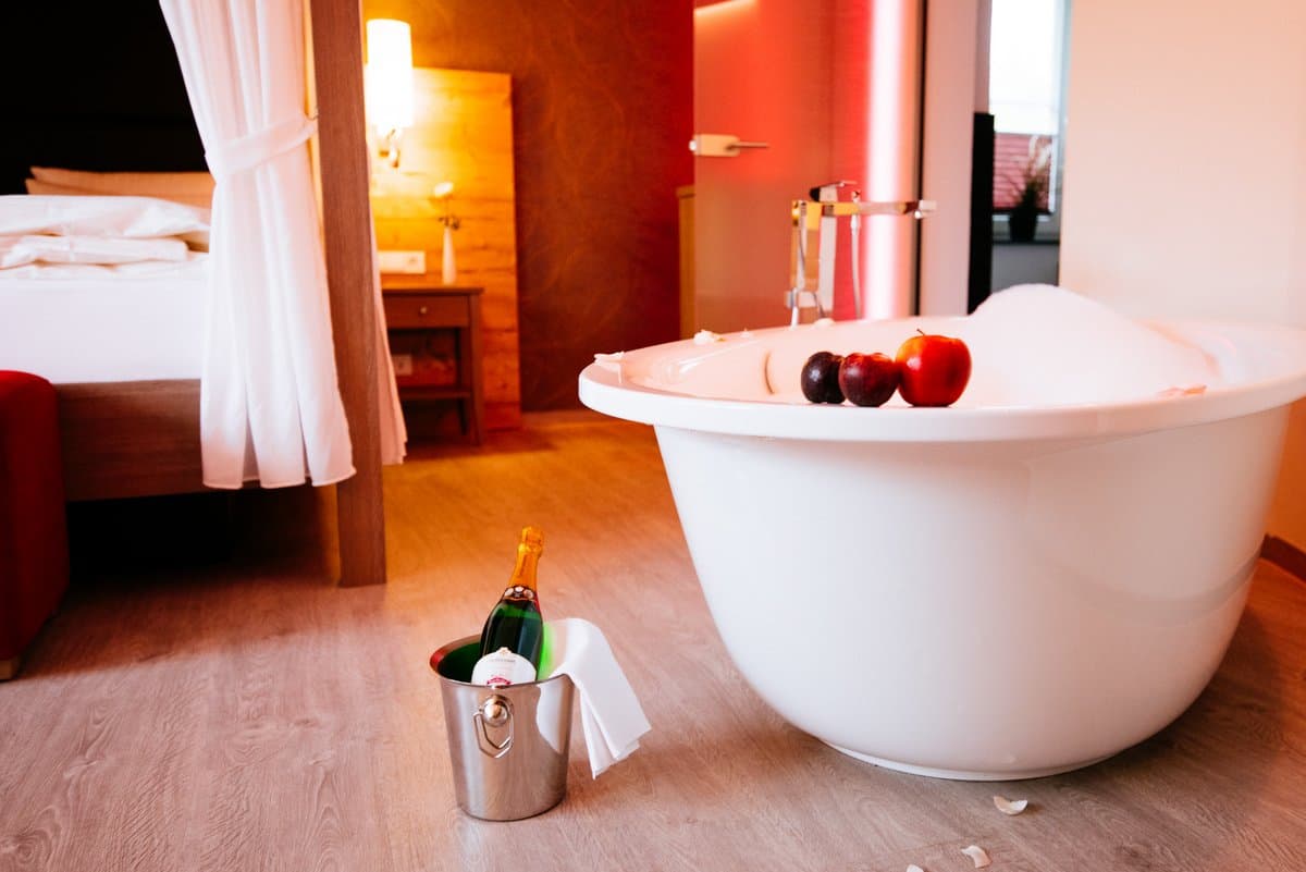 Badewanne Hochzeitssuite Ringhotel Forellenhof