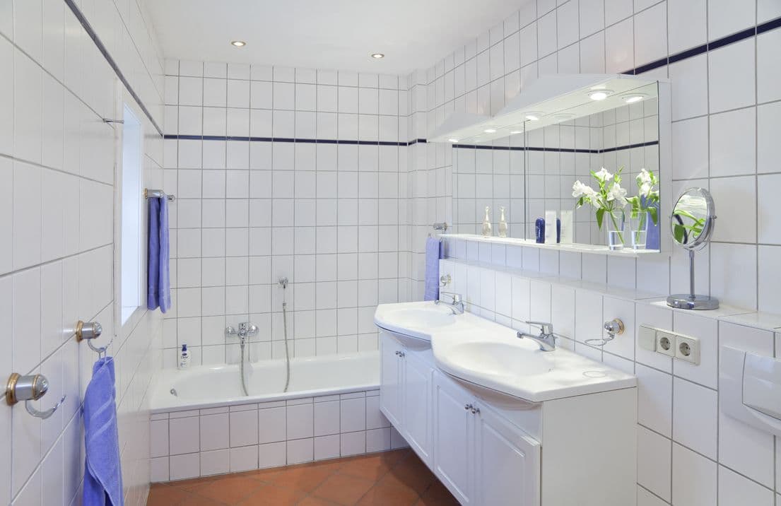 Badezimmer Fewo Unter den Fittichen Forstgut Rehrhof 