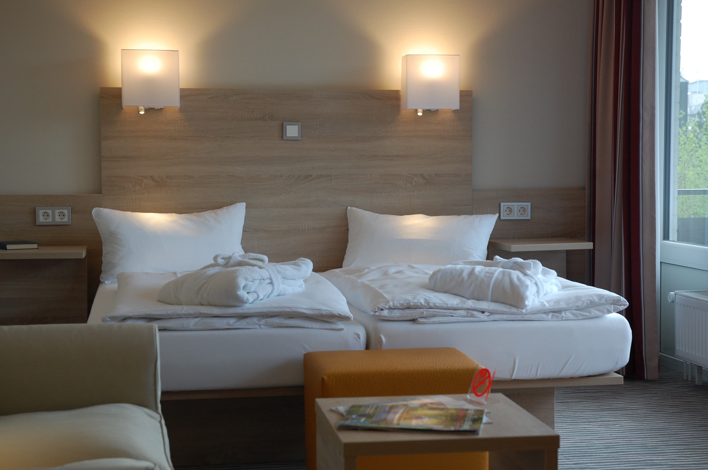 Bett Standard-Doppelzimmer Parkhotel Bad Bevensen