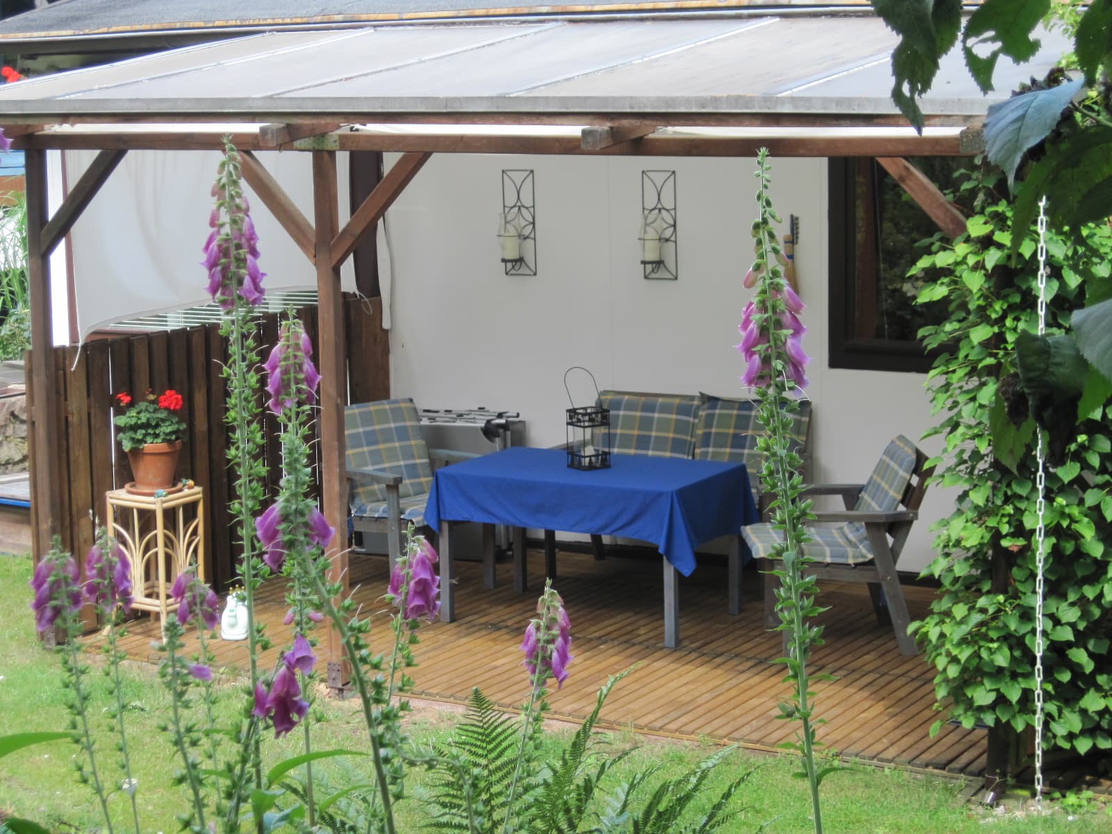 Überdachte Terrasse Ferienhaus "Am Klecker Wald"