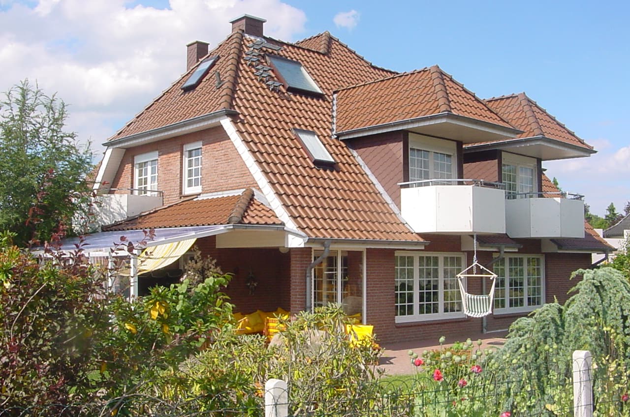 Außenansicht Blumen-Villa