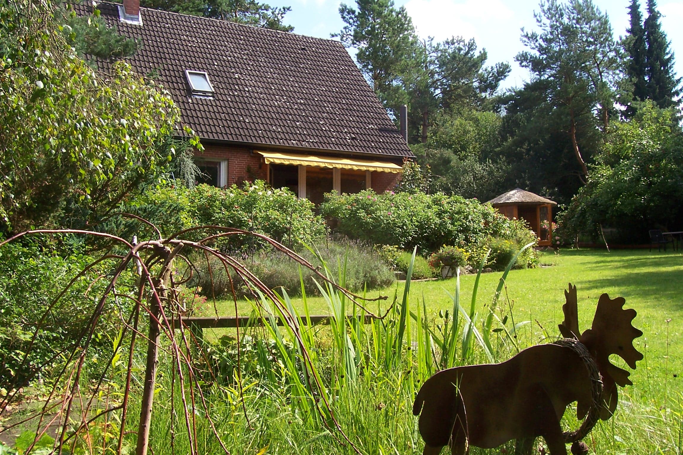 Garten der Ferienwohnung Haus Heckenrose in Undeloh