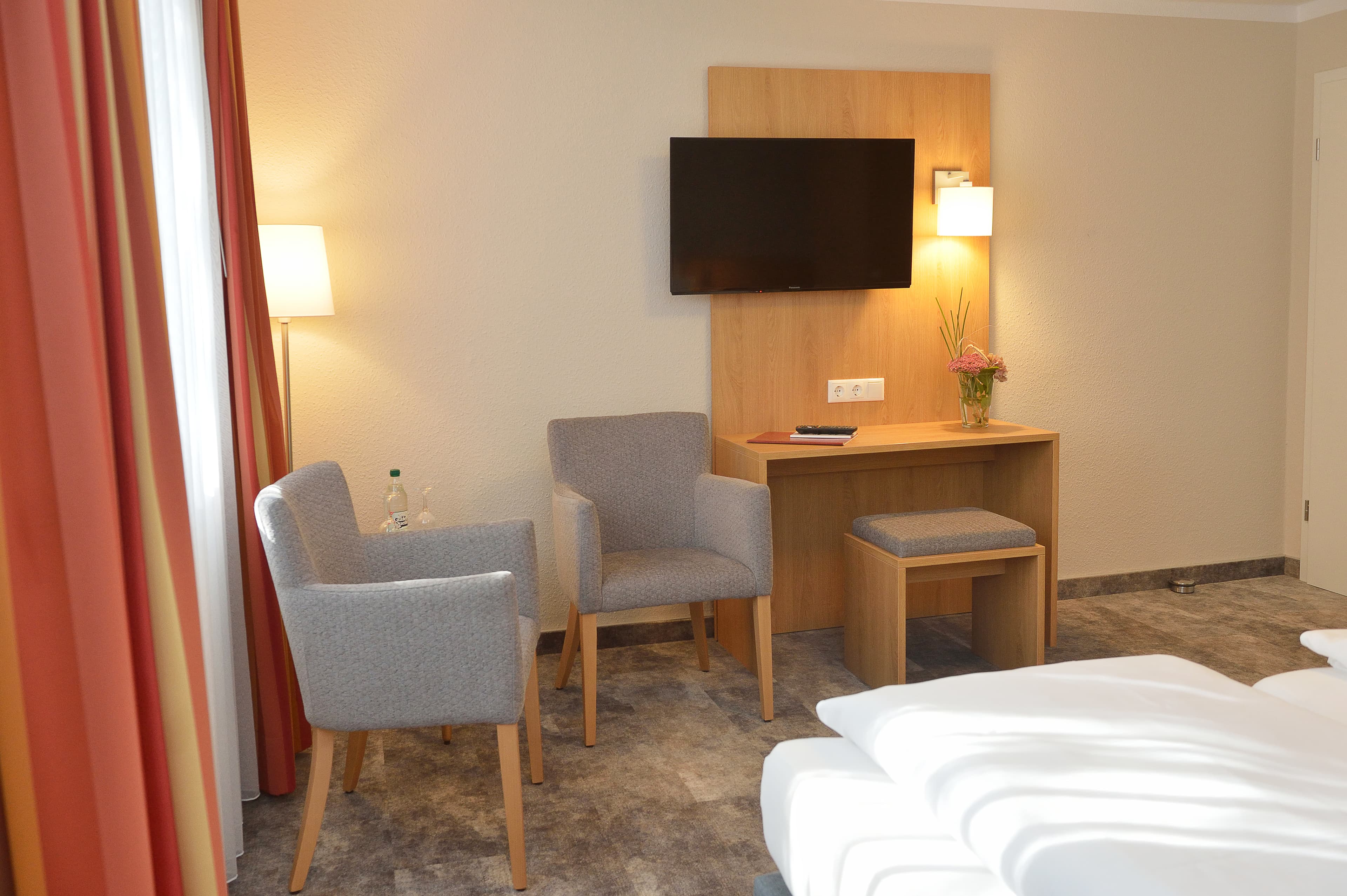 Doppelzimmer 12 in dem Nebenhaus des Hotels Allerhof in Frankenfeld