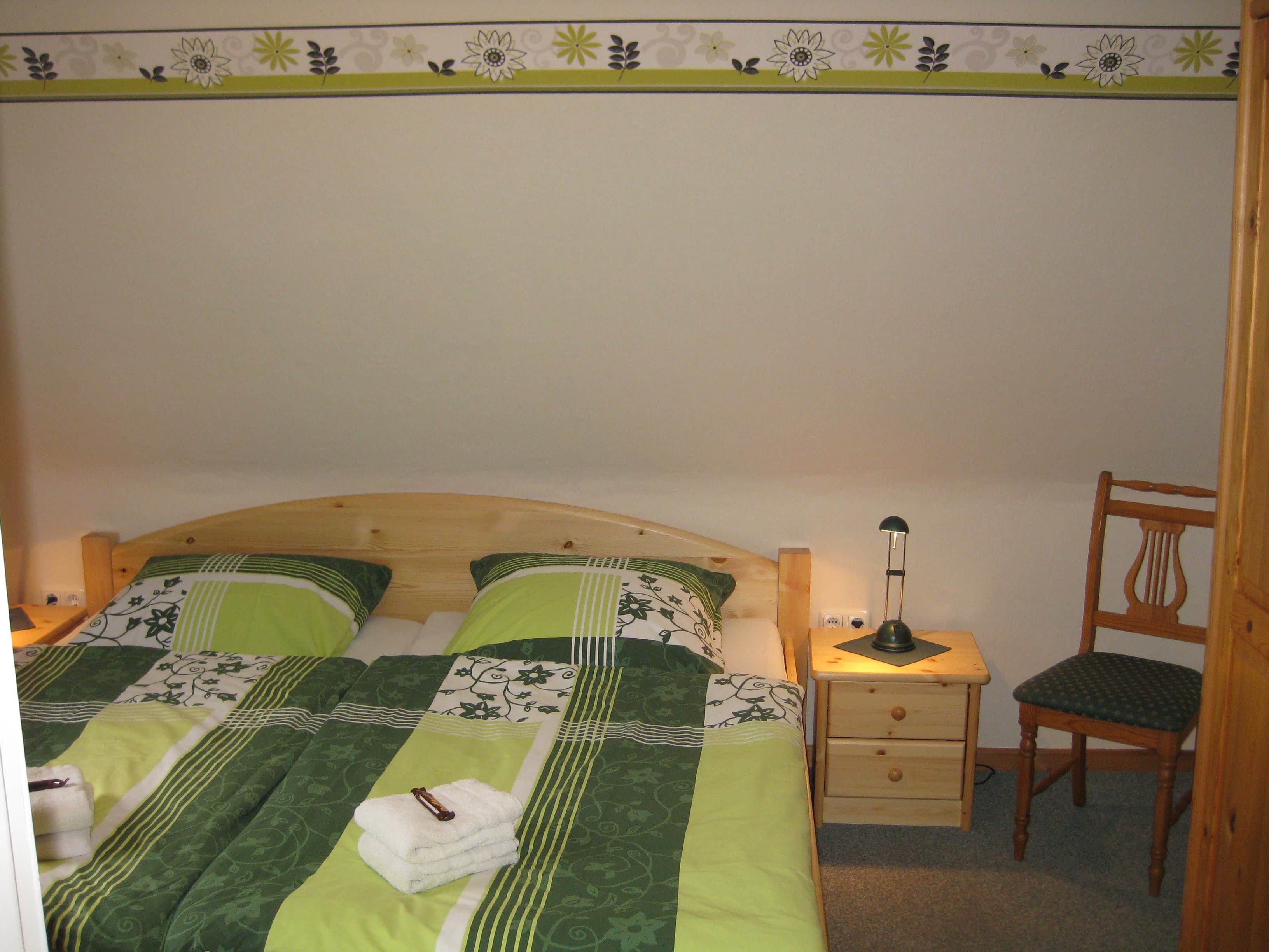Schlafzimmer 1 in der Ferienwohnung Narjes in Bispingen