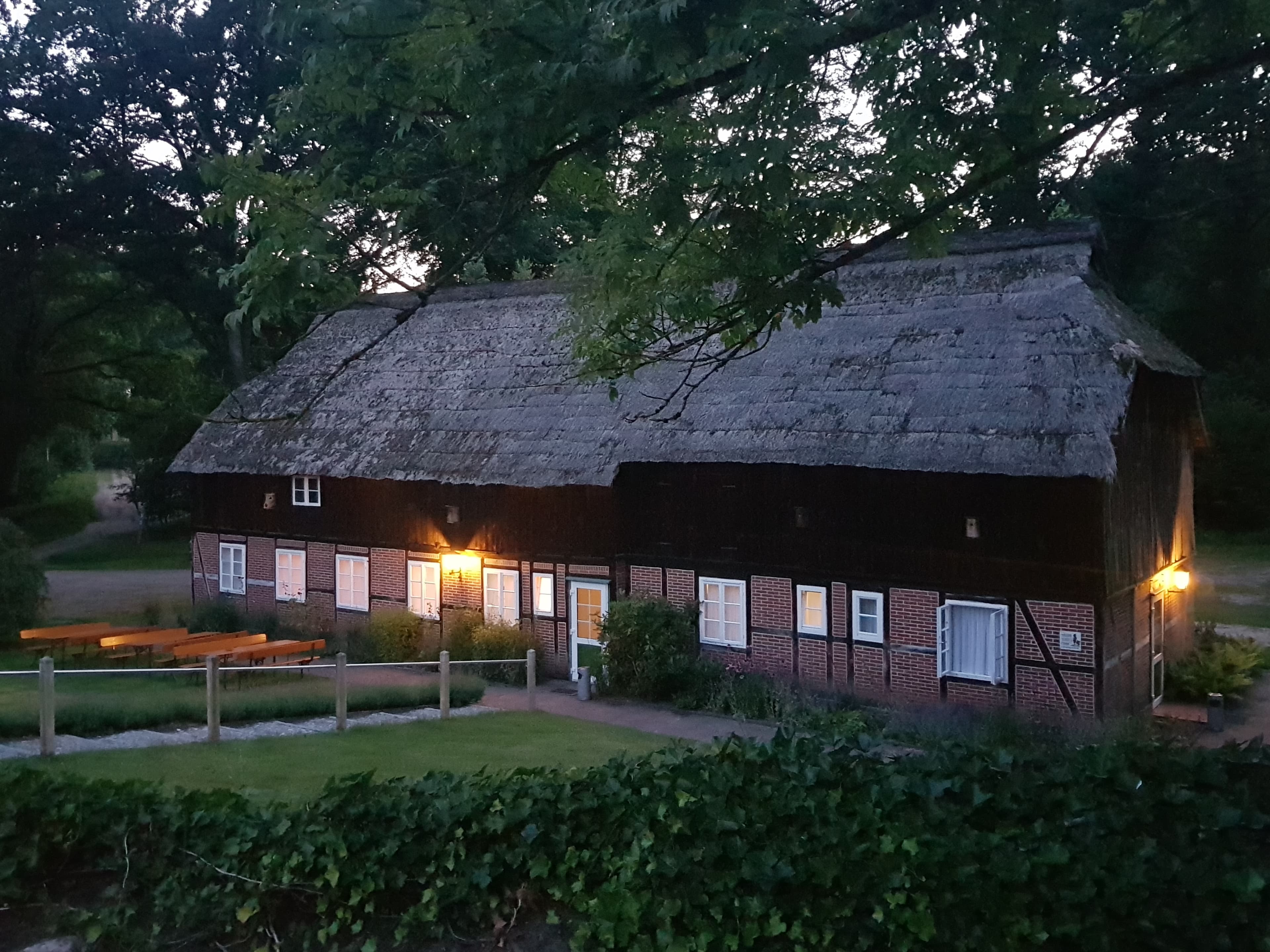 Aussenansicht Eichenhof Naturotel Landhaus Haverbeckhof