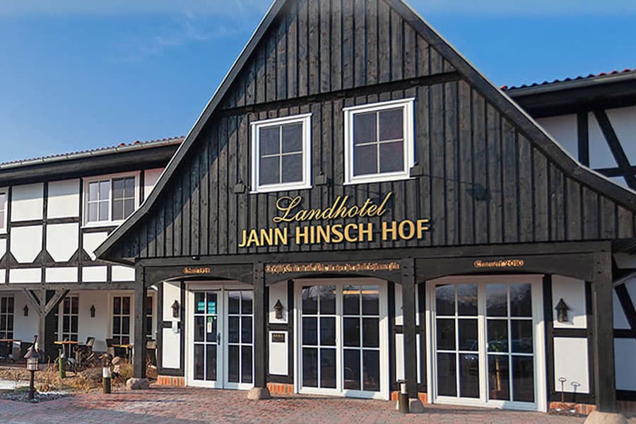 Frontansicht Landhotel Jann Hinsch Hof