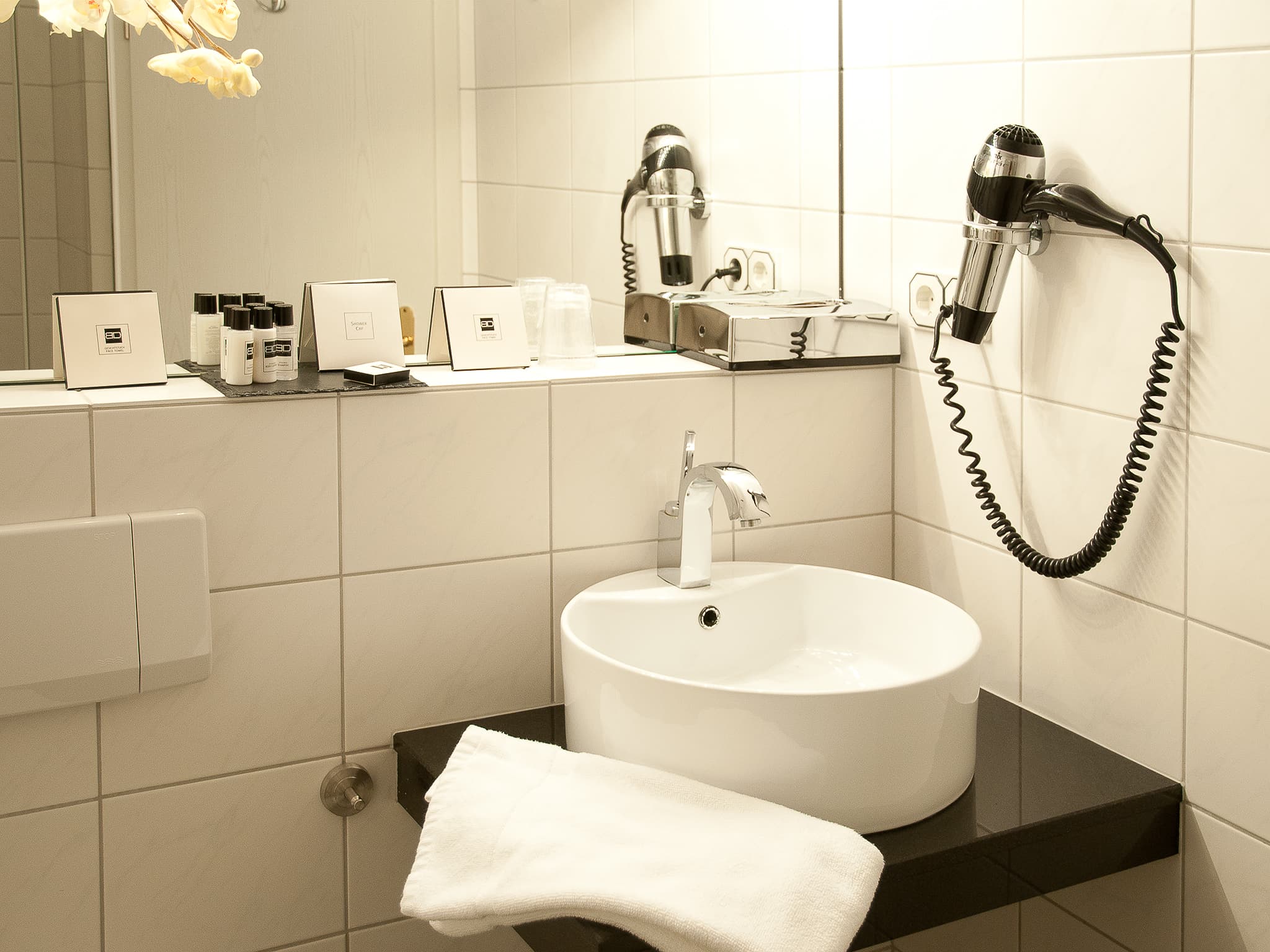 Badezimmer in dem Amethyst Hotel in Lüneburg