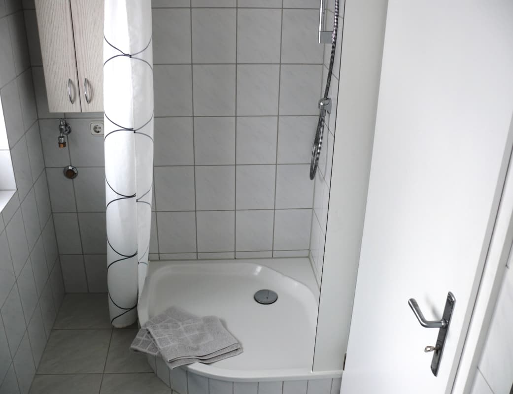 ferienwohnung-metropolregion-dusche