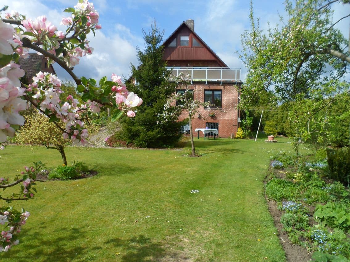 Garten und großer Balkon Ferienwohnung Garmatter