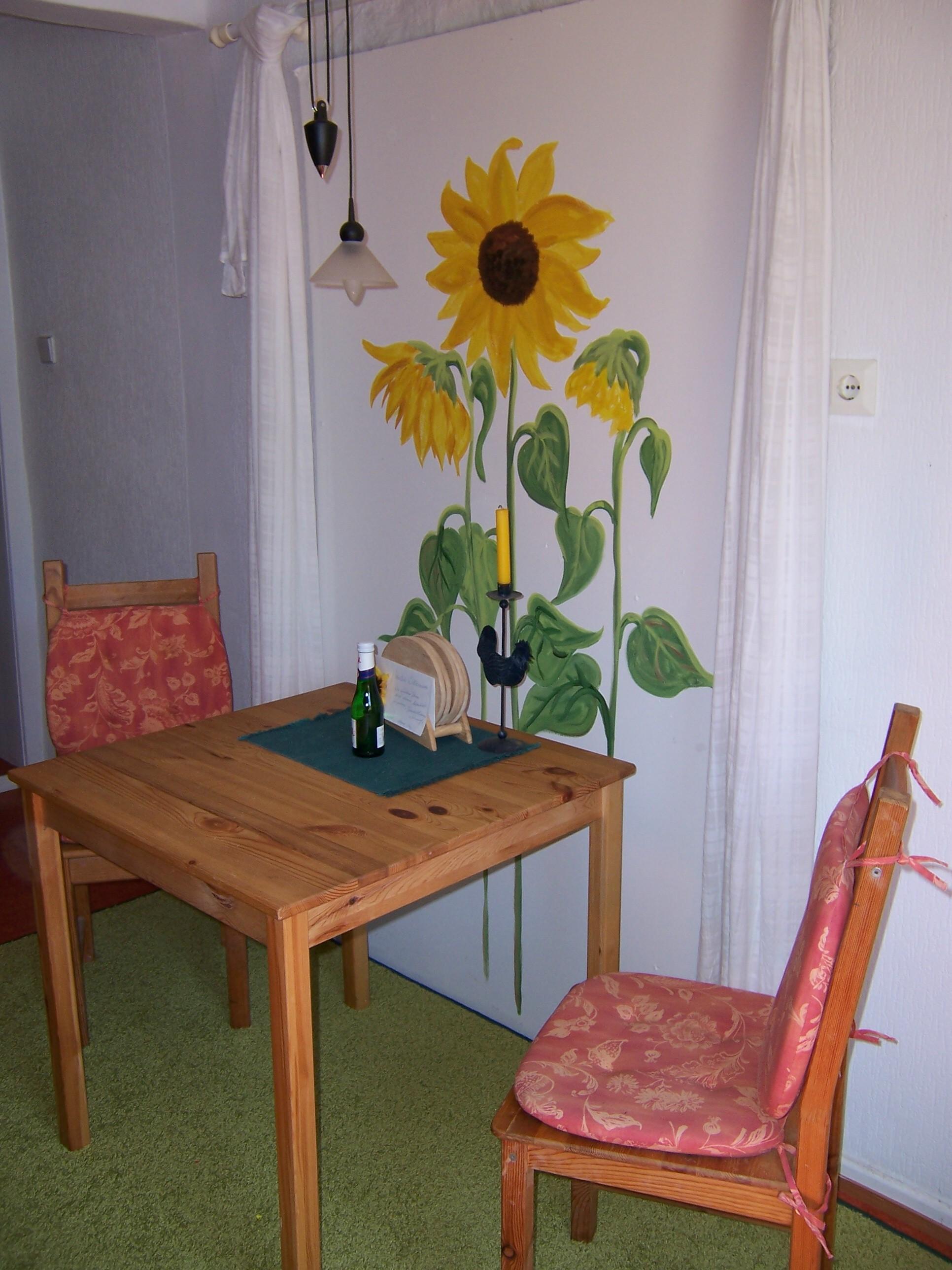 Sonnenblumenwohnung Essplatz in der Küche