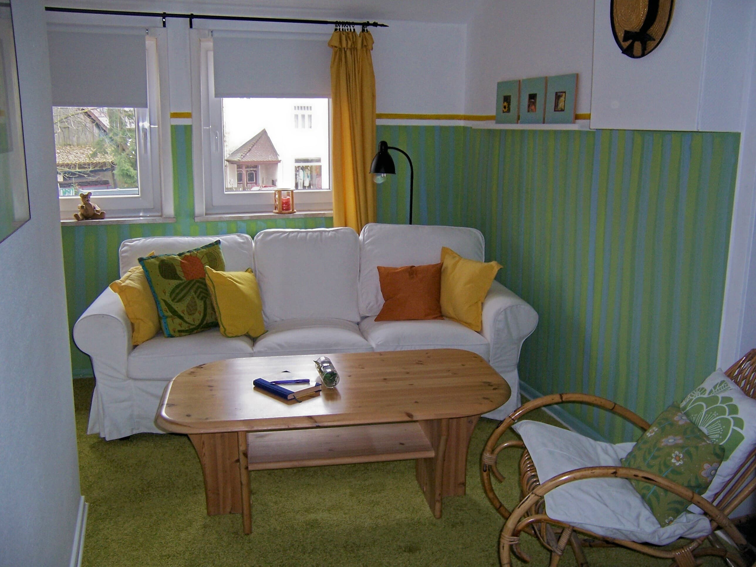 Wohnzimmer in der Sonnenblumenwohnung Atelier am Markt in Hermannsburg