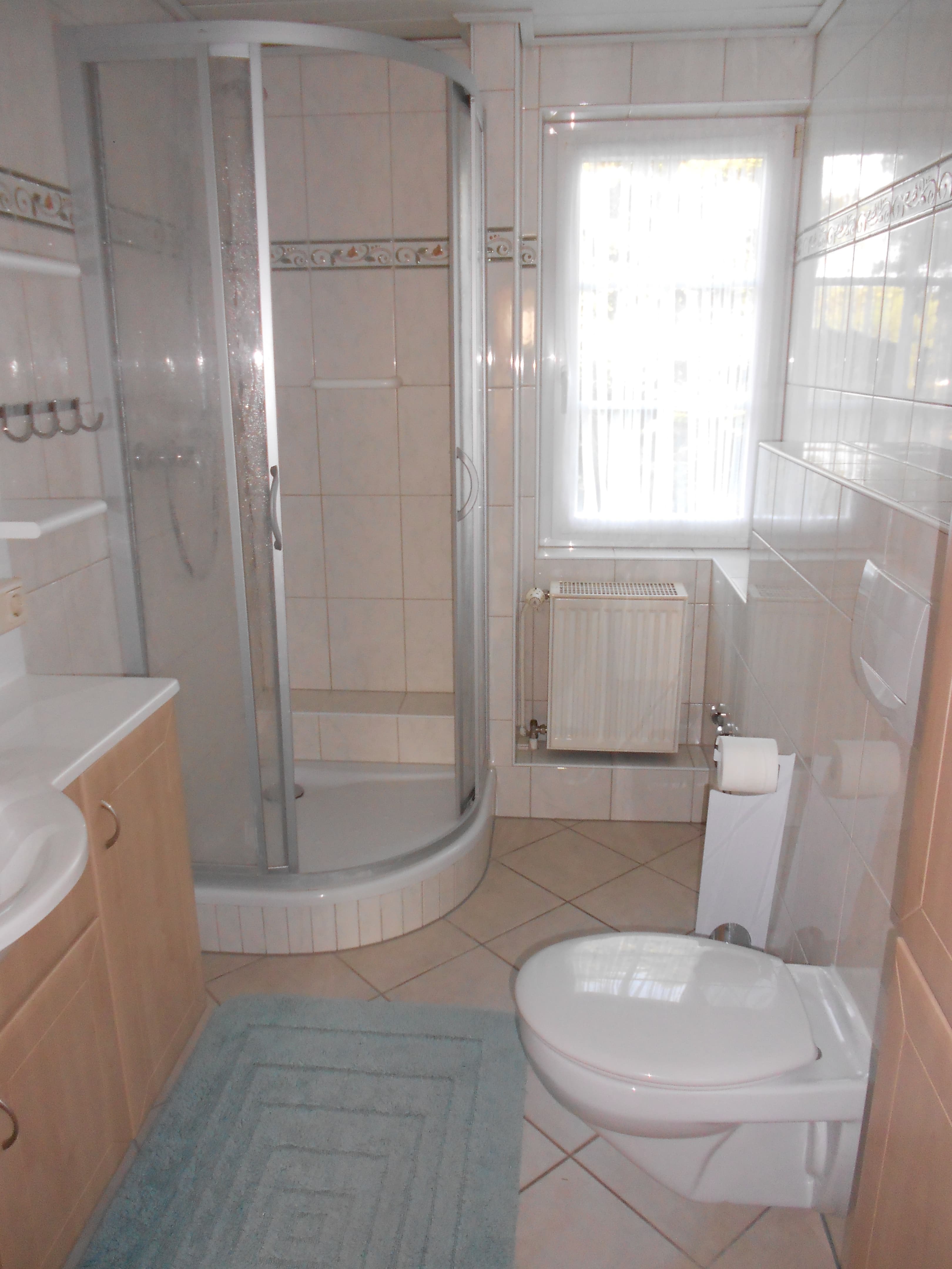 Badezimmer in der Ferienwohnung Marietta in Bispingen