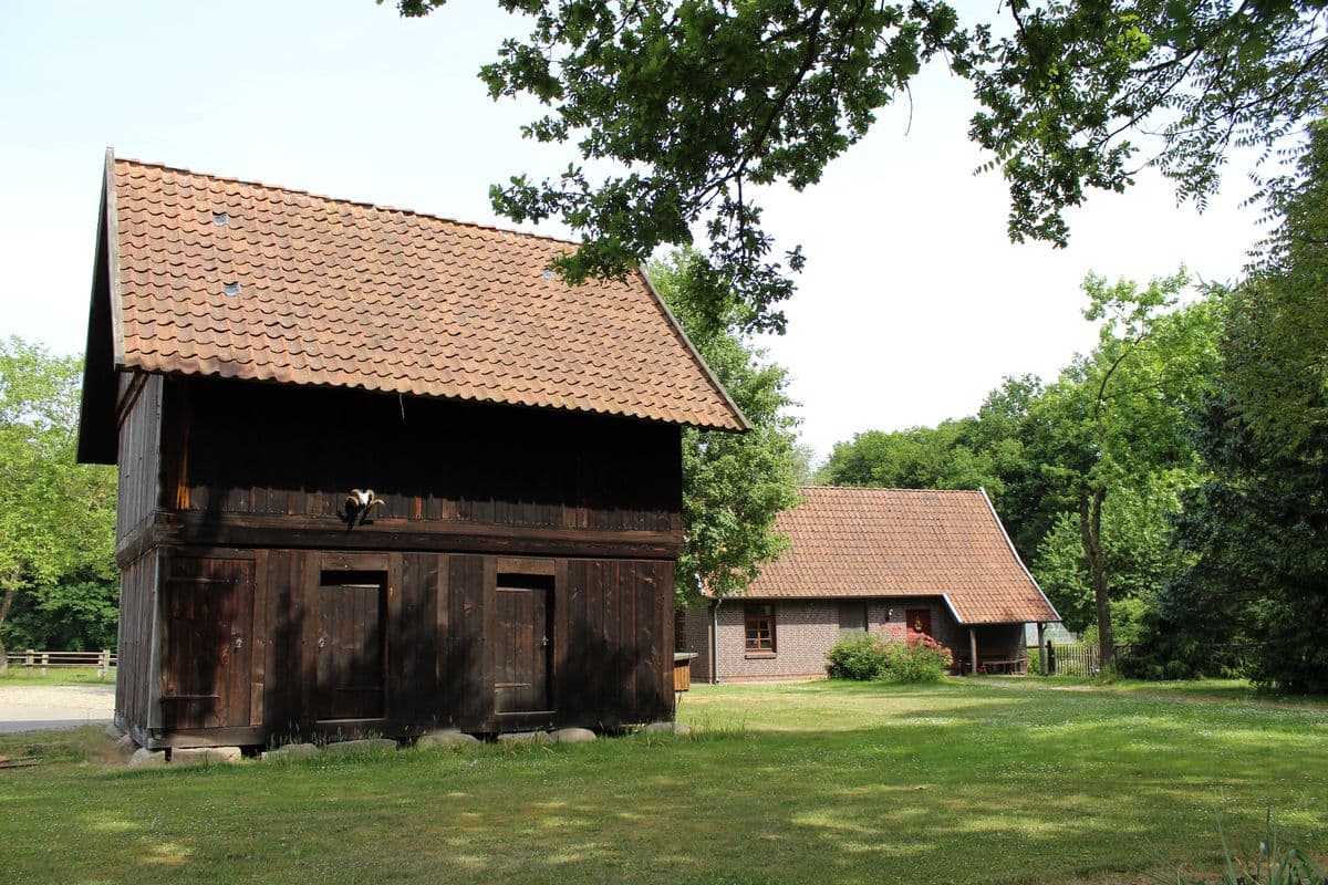 Alter Speicher auf dem Voigtshof bei Rebberlah