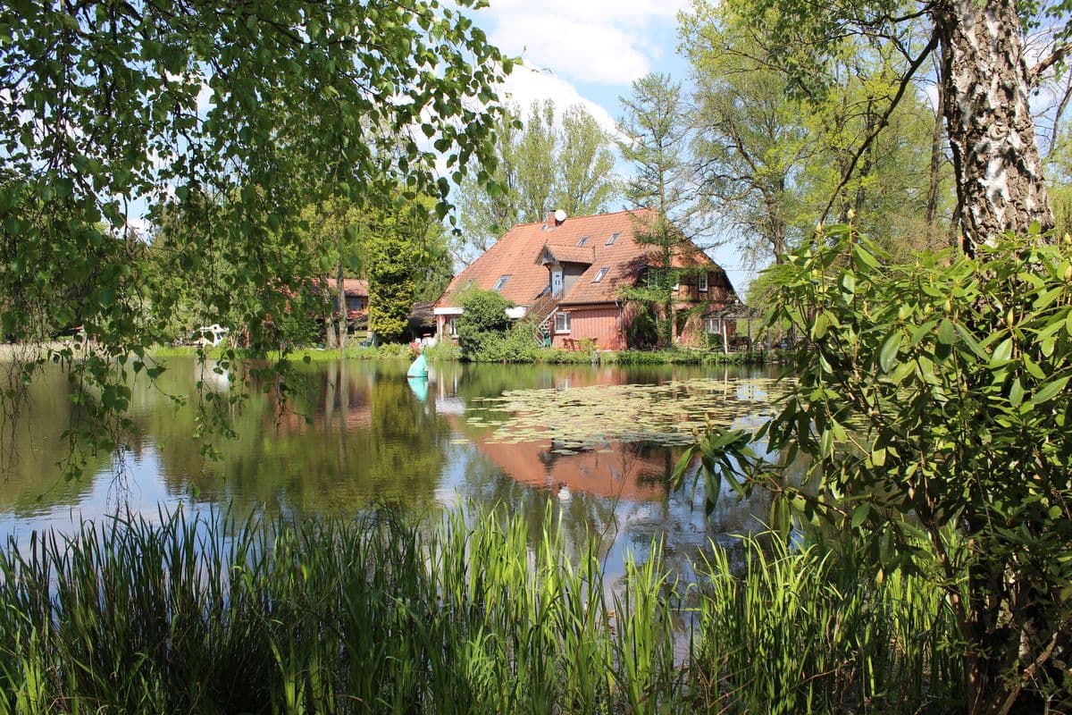 Teichansicht Scharnebecks Mühle: Ferienwohnungen