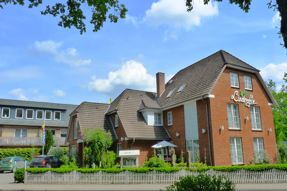 Ferienwohnungen Pension Lindhofer