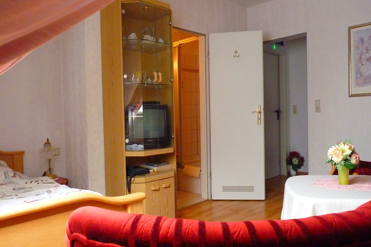 Ferienwohnungen Pension Lindhofer
