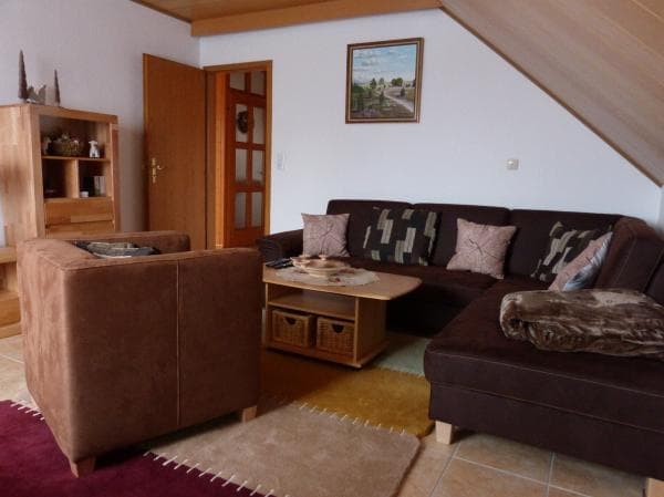 Wohnzimmer in der Ferienwohnung Albrecht in Bergen