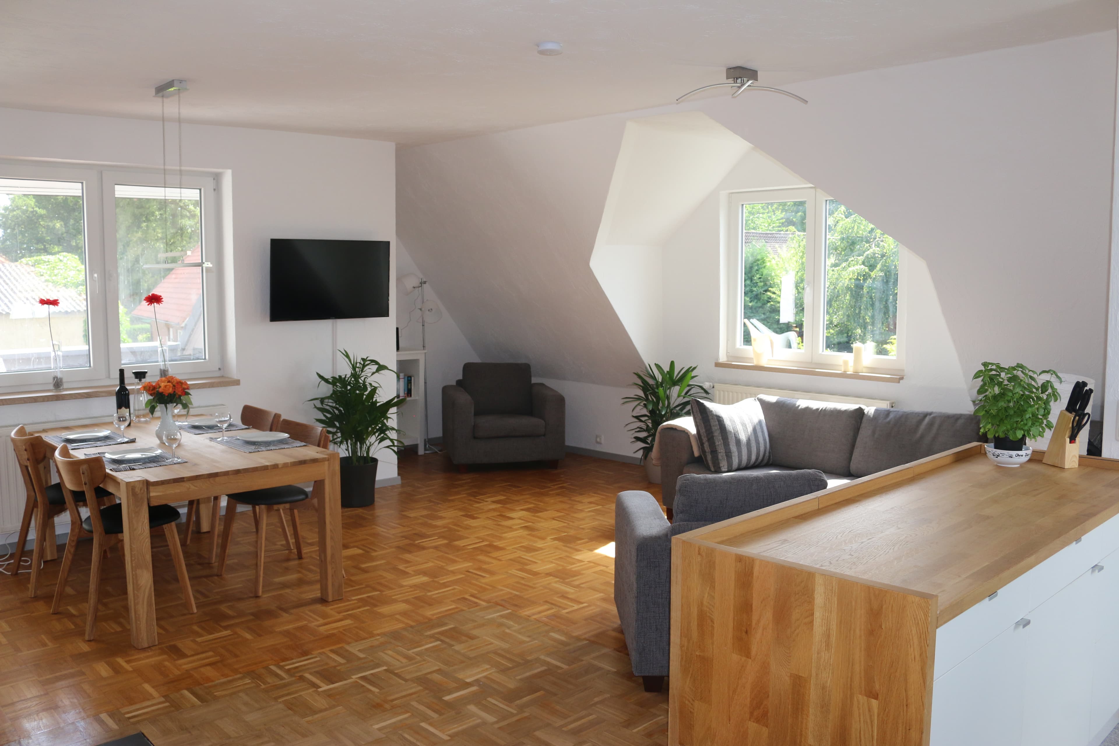 Wohn- und Essbereich in der Ferienwohnung Familie Baasch in Embsen