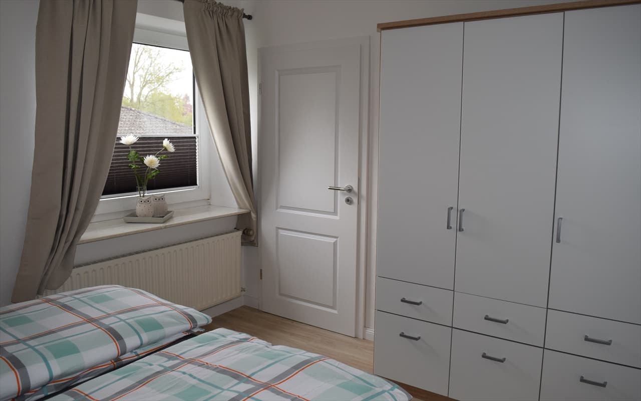 Kleiderschrank