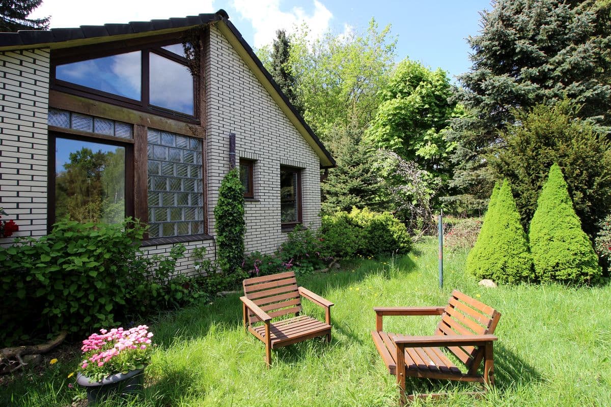 Kleiner Garten mit Blick ins Grüne am Ferienhaus Kehl in Wietze
