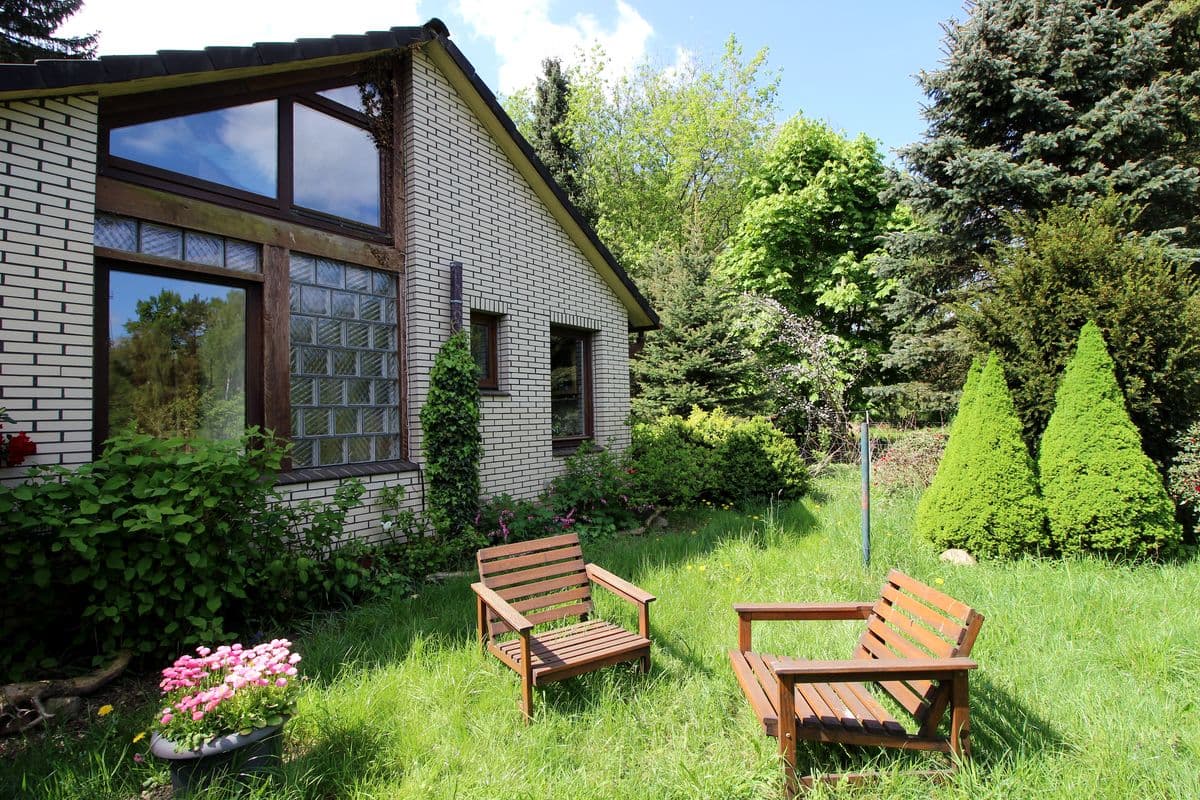 Kleiner Garten mit Blick ins Grüne am Ferienhaus Kehl