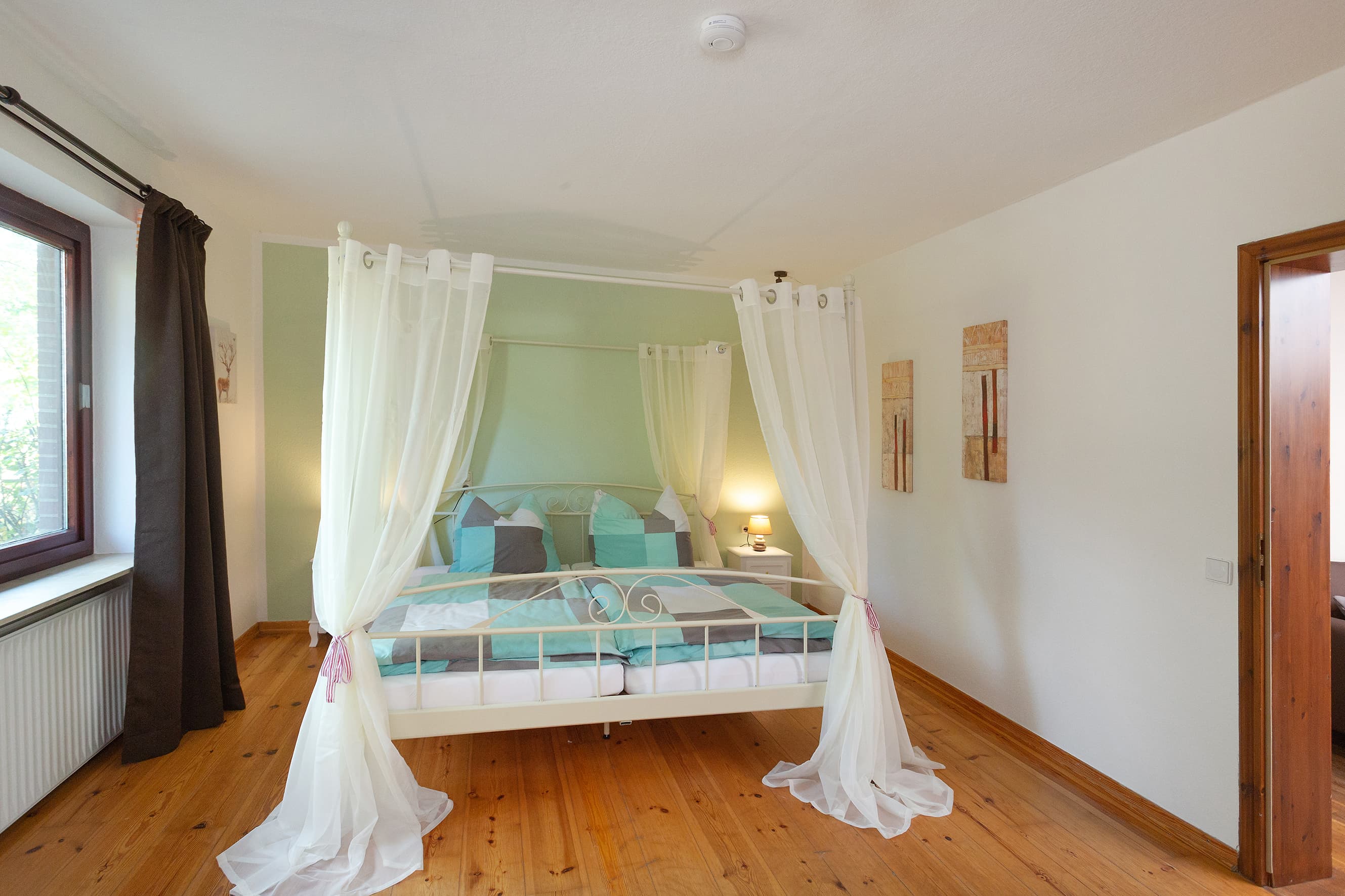 Schlafzimmer in der Ferienwohnung Zur Linde in Toppenstedt