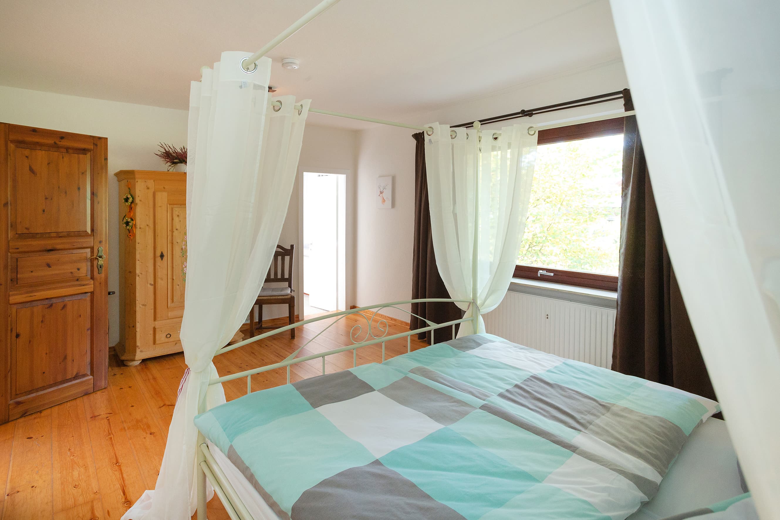Schlafzimmer in der Ferienwohnung Zur Linde in Toppenstedt
