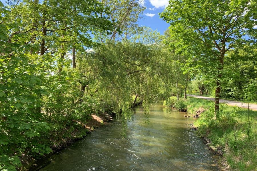 Idyllisch am Mühlenkanal gelegener Stellplatz