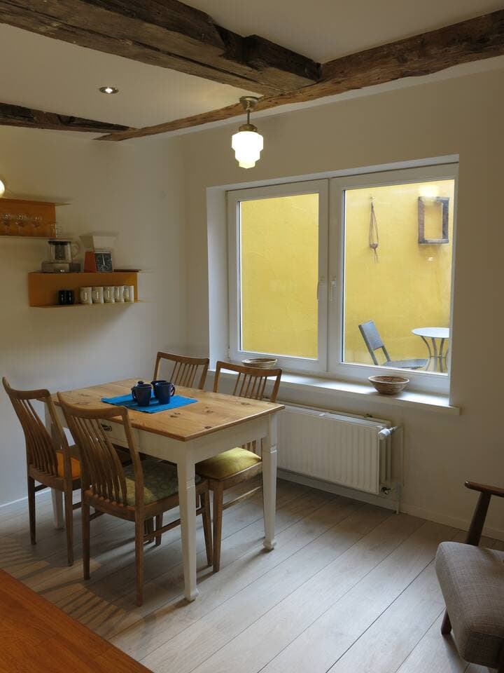 Essbereich in dem Altstadt Apartment in Lüneburg