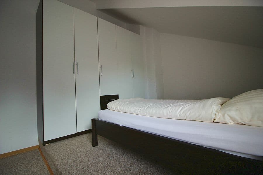 Schlafzimmer in den Ferienwohnungen Peters in Müden