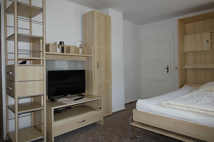 Schlafzimmer in den Ferienwohnungen Peters in Müden