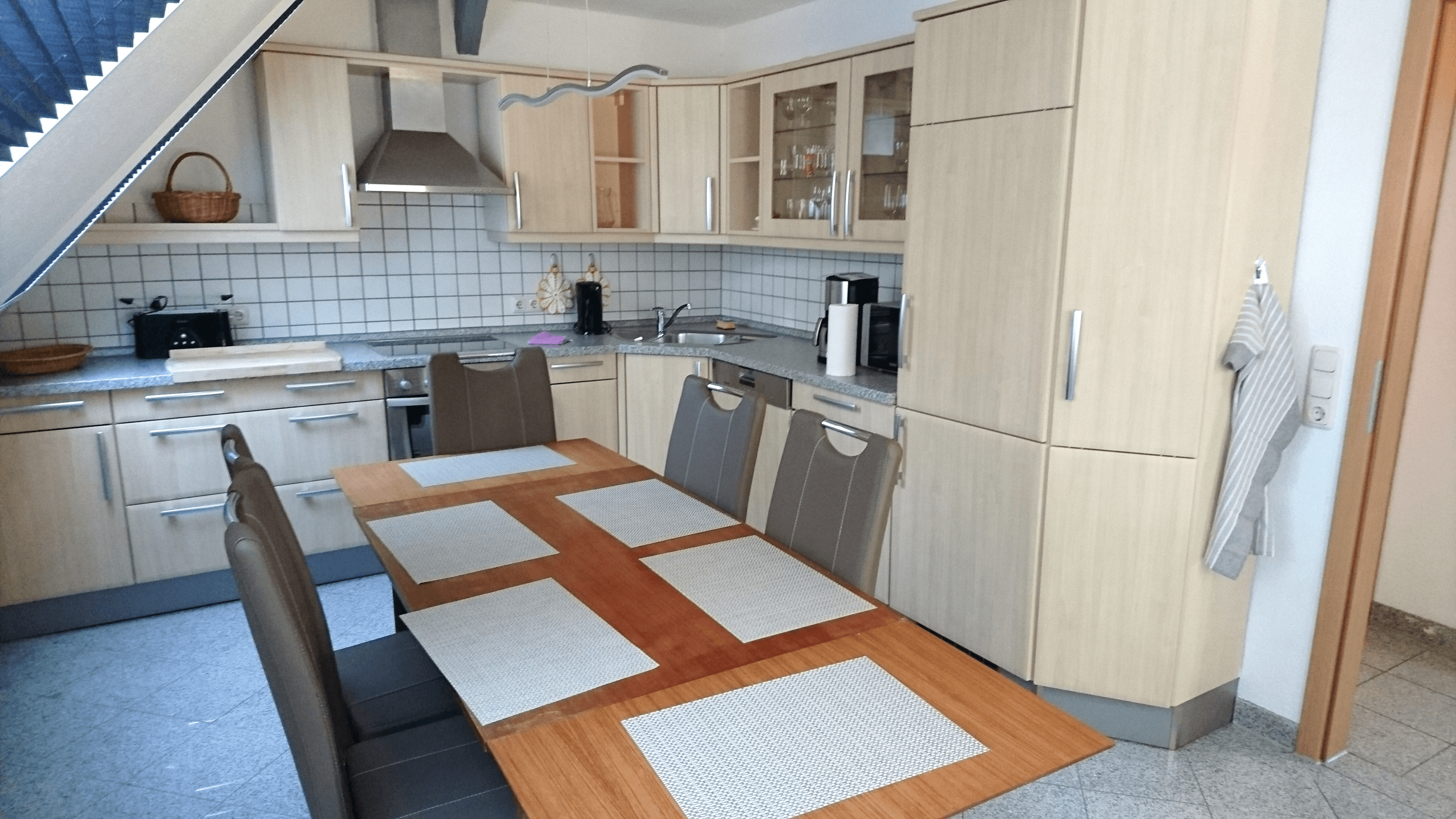 Küche mit Essplatz in der Ferienwohnung "Über dem Stutenstall" in Soltau