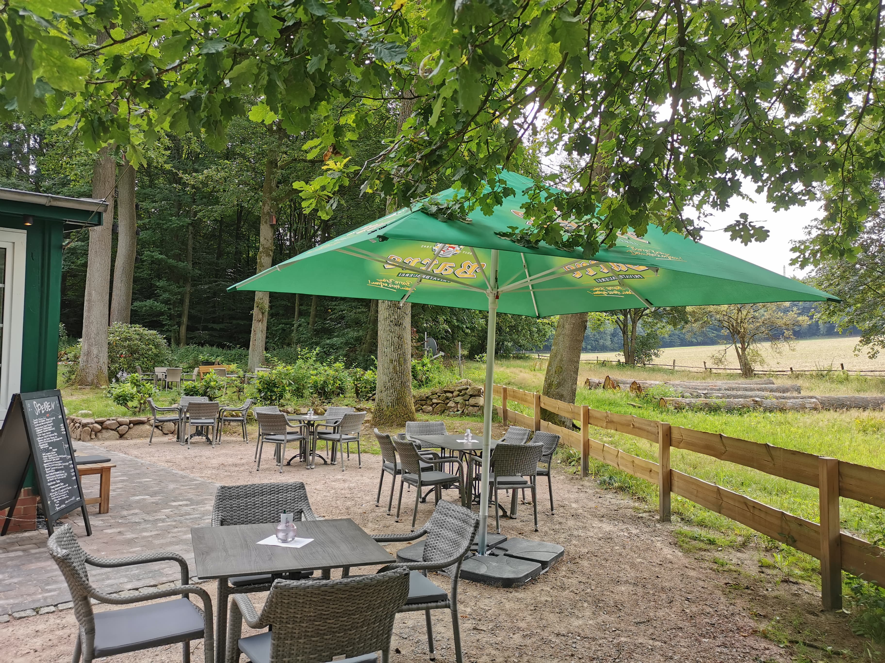 Gartenterrasse Waldhuuske