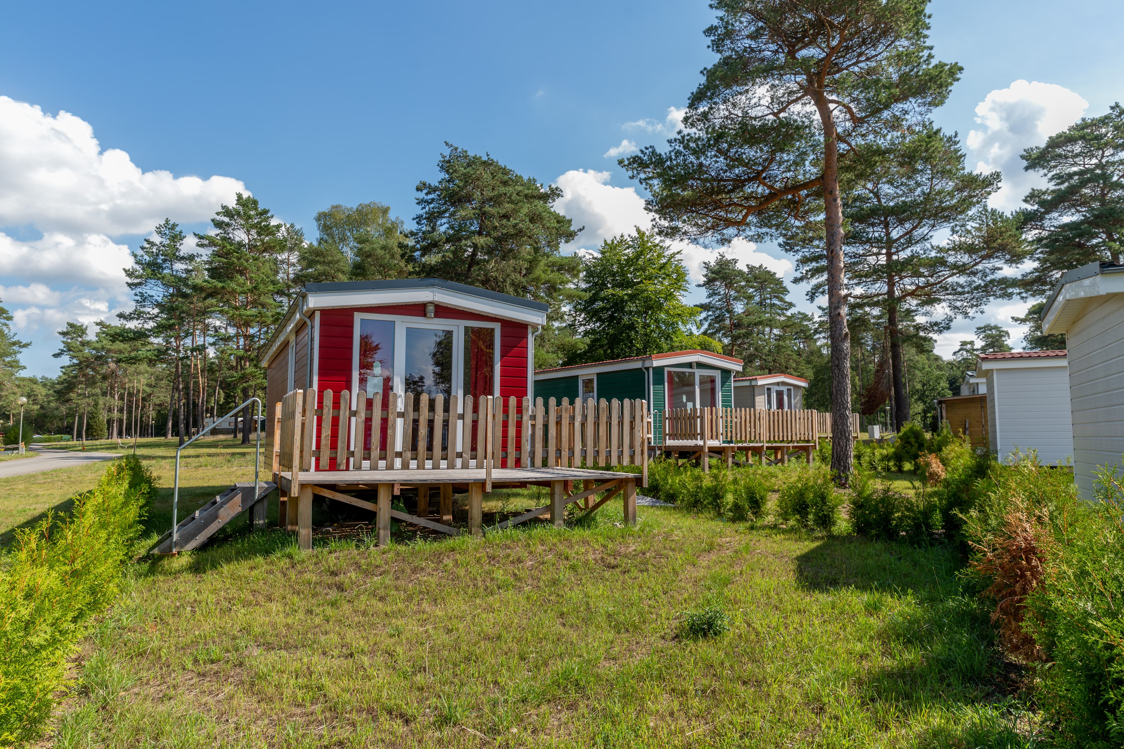 Terrasse mit Garten des Naturcamping Lüneburger Heide in Soltau
