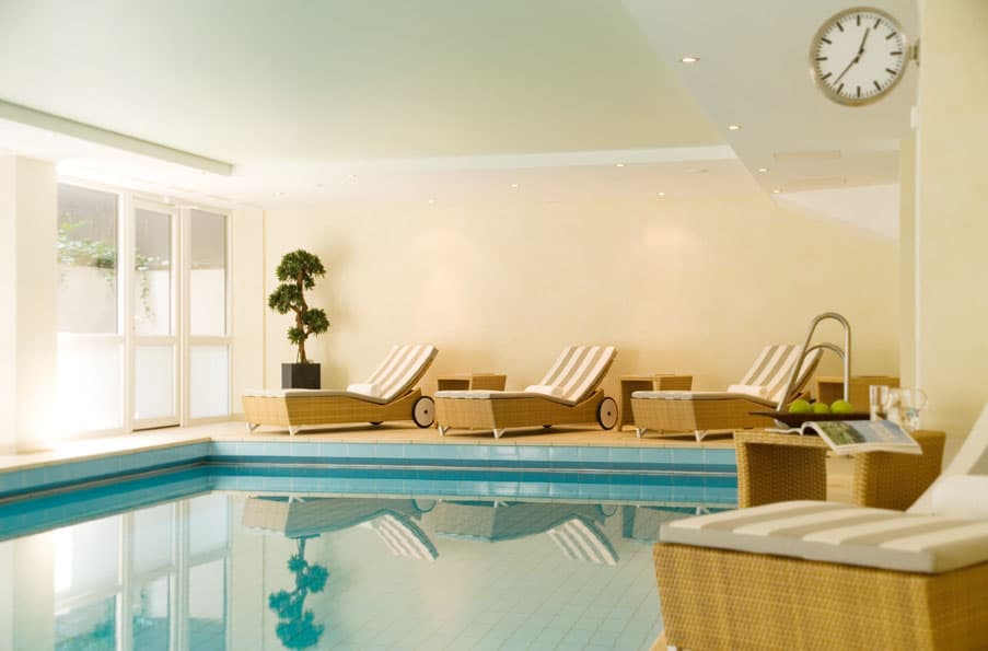 Hotel mit Pool