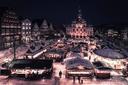 Weihnachtsmarkt vor dem Rathaus in Lüneburg