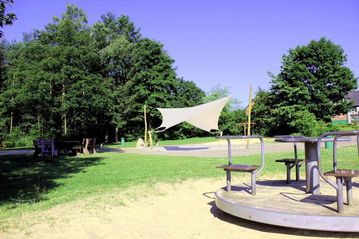 Spielplatz in dem Waldschwimmbad Herrenbrücke in Faßberg