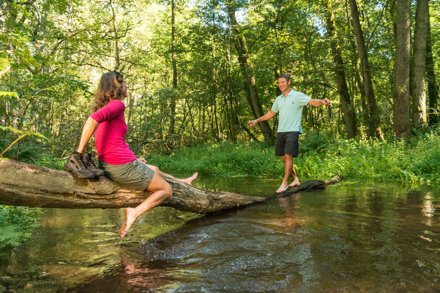 Erfrischende Wanderpausen am Heidefluss