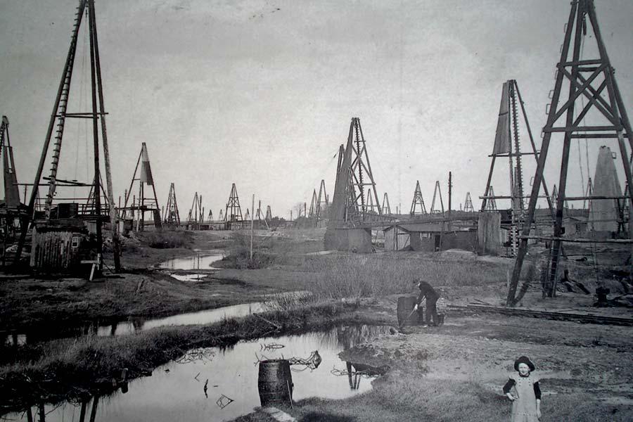 Die Bohrtürme in Wietze um 1900