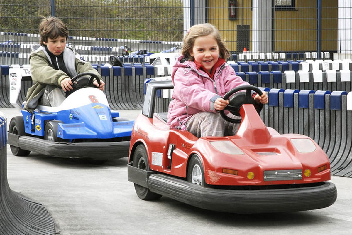 auch die kleinsten haben spass in der ralf schumacher kart bahn bispingen