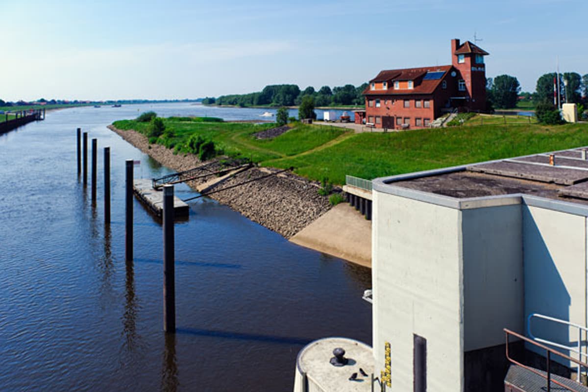 Der Ilmenauradweg trifft auf den Elbe-Seitenkanal